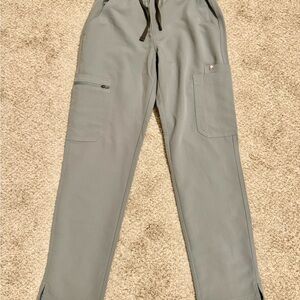 FIGS High Waisted Yola Skinny Scrub Pants in Graphite, size XS Petite
